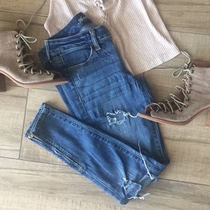 AEO RIPPED JEANS (PRICE FINAL)